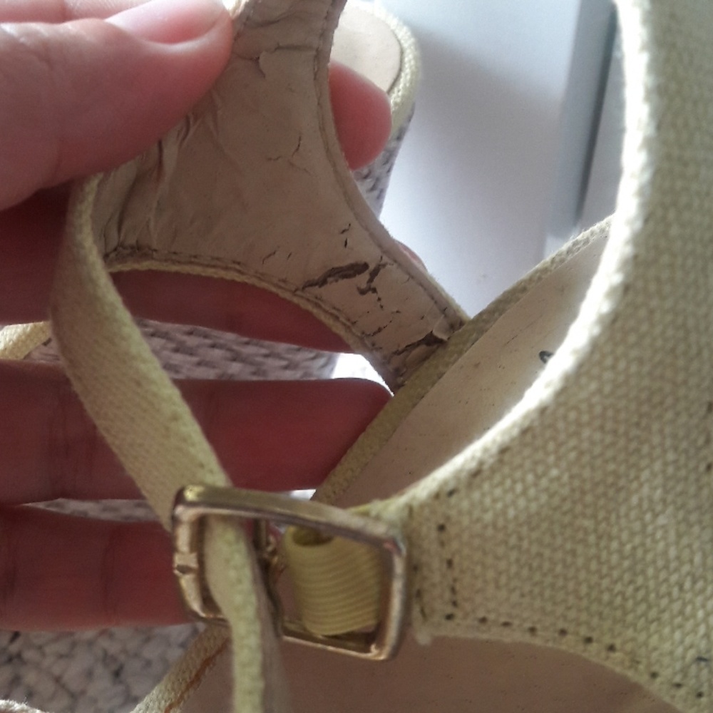 Yellow Wedges - Picture 3 of 5